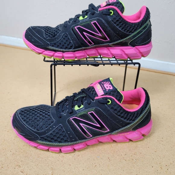 WOMEN'S NEW BALANCE 750 V1 RUNNING SHOES - Picture 1 of 8